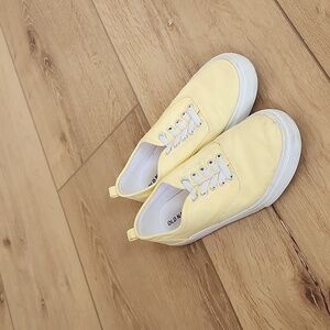 Old navy sneakers, girls 1